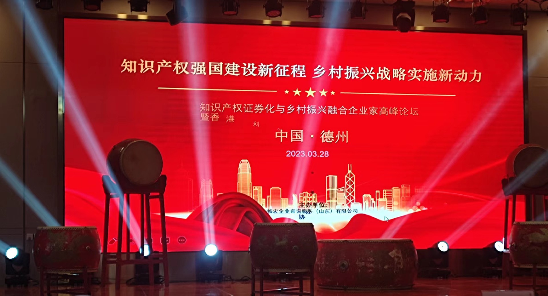 afaca7f7cec717d3f16b629c9e64907.jpg